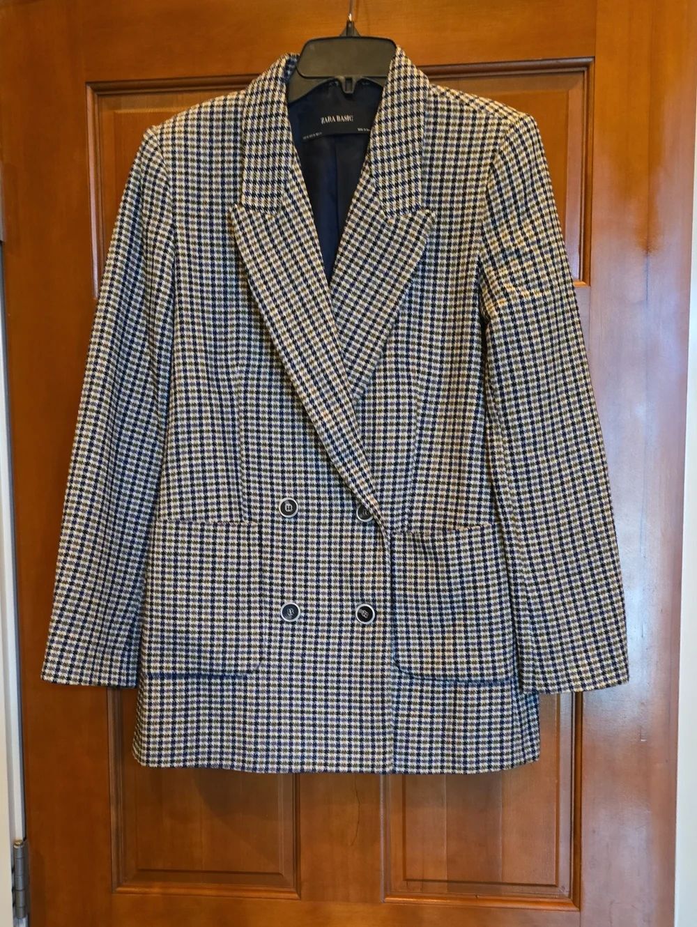 Zara Checked Double-Breasted Blazer in Black And TAN, Oversized. Size XS
